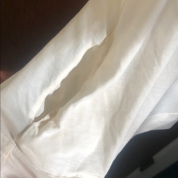 Flowy offwhite cowl neck top with pockets - Picture 4 of 7